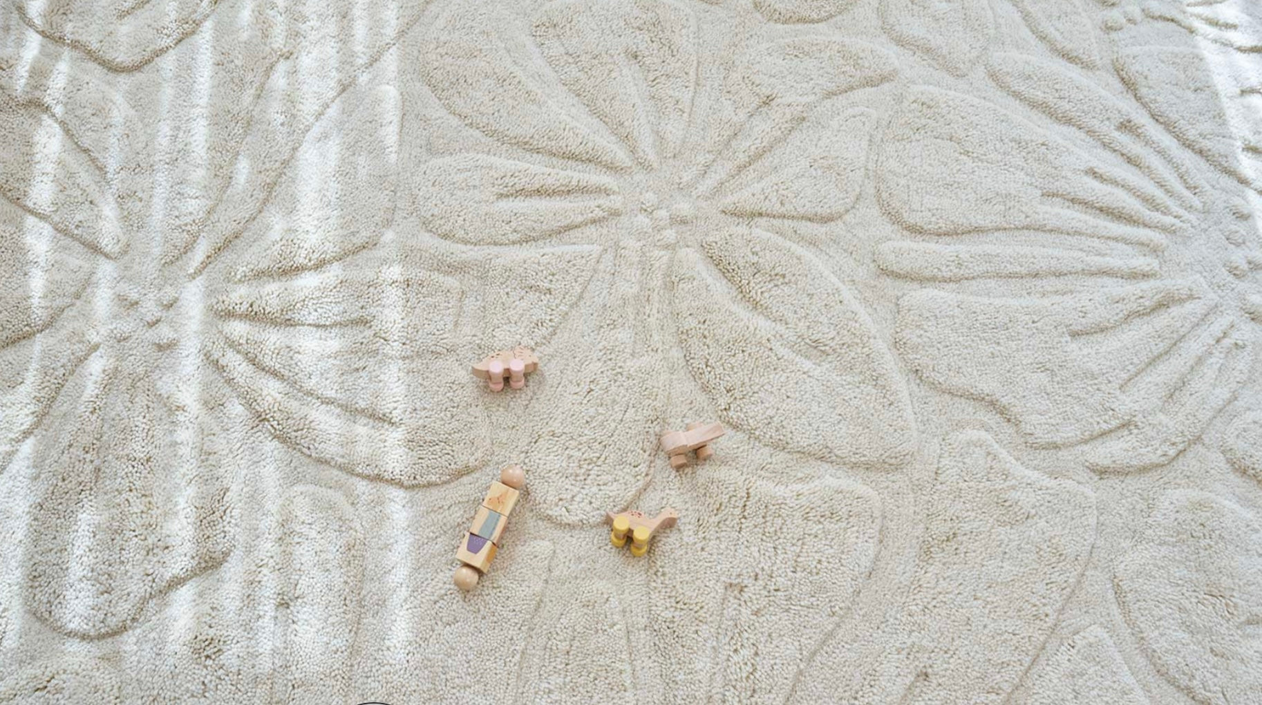Florence Wool Rug in Ivory