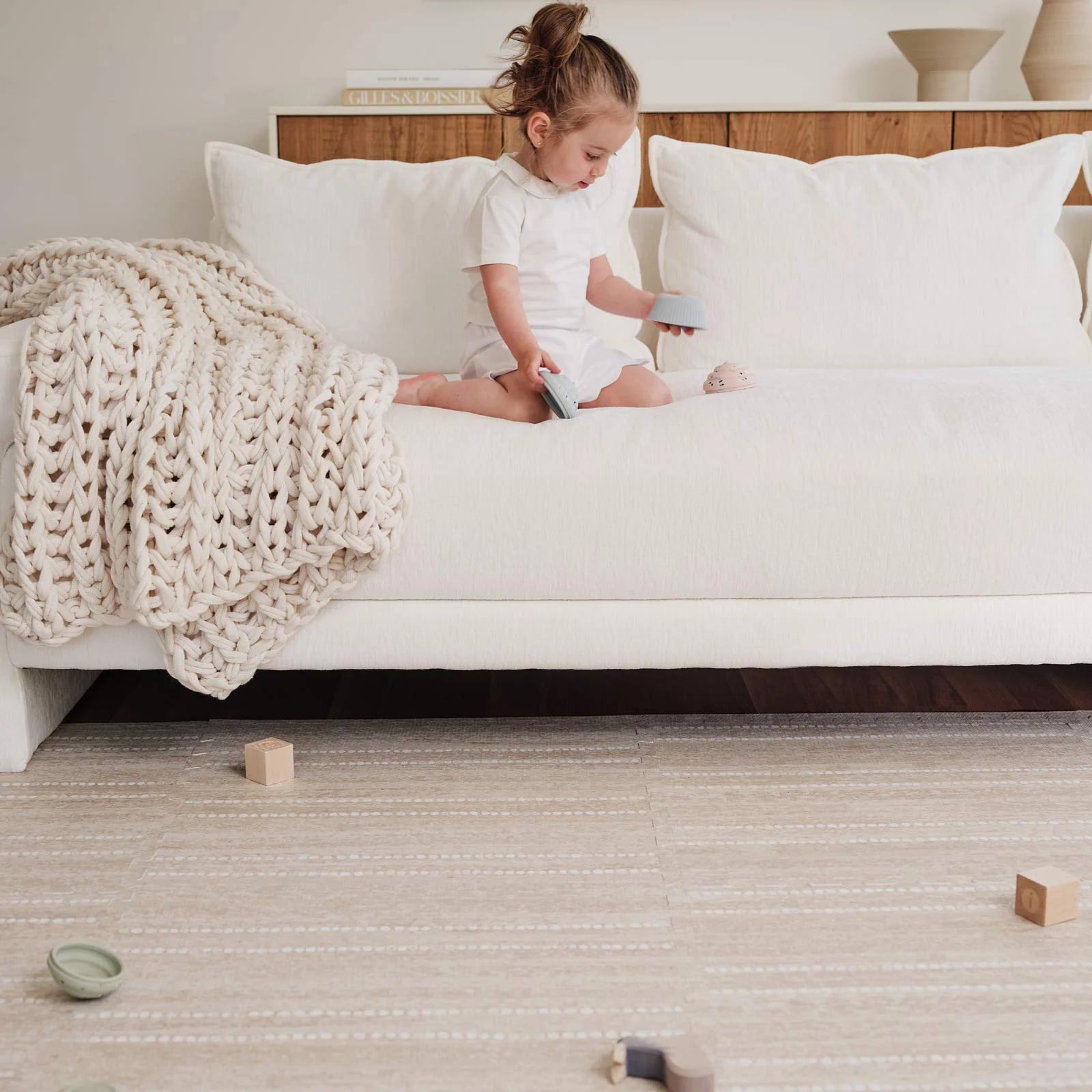 Align Playmant in Taupe