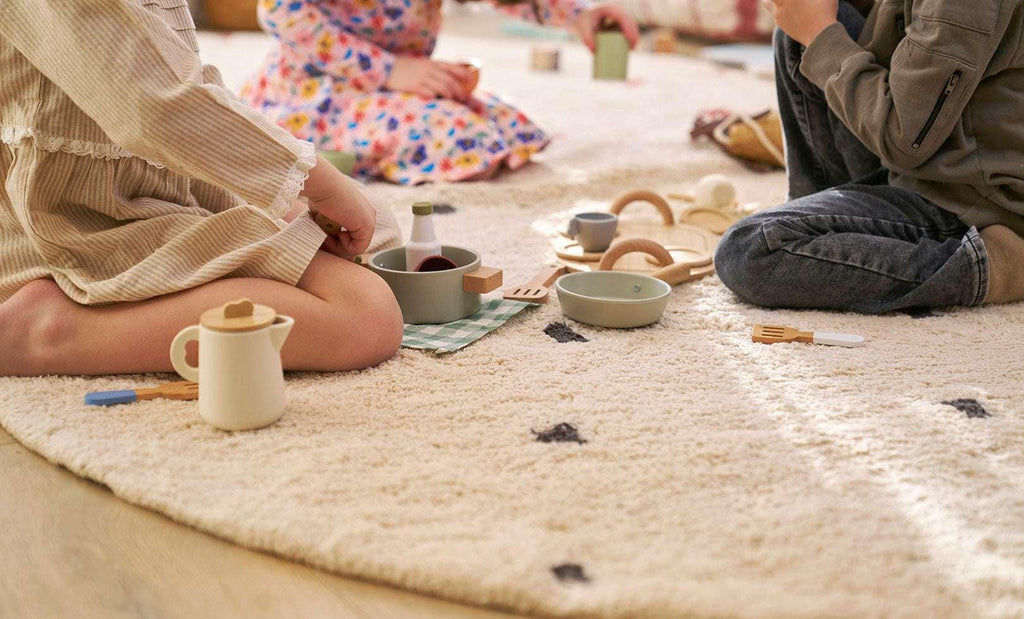 Sprinkle Washable Round Cotton Rug in Dark Grey