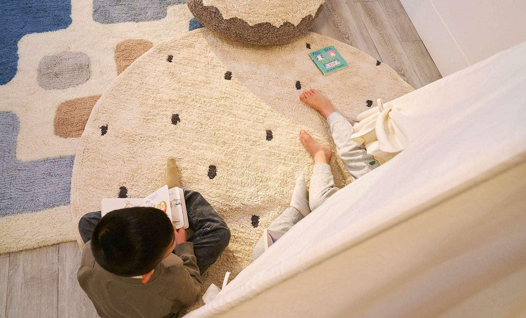 Sprinkle Washable Round Cotton Rug in Dark Grey